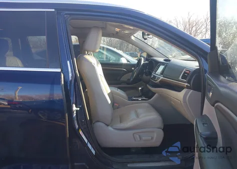 2015 Toyota Highlander Limited V6 z USA, uszkodzony, nr VIN 5TDDKRFH5FS174939